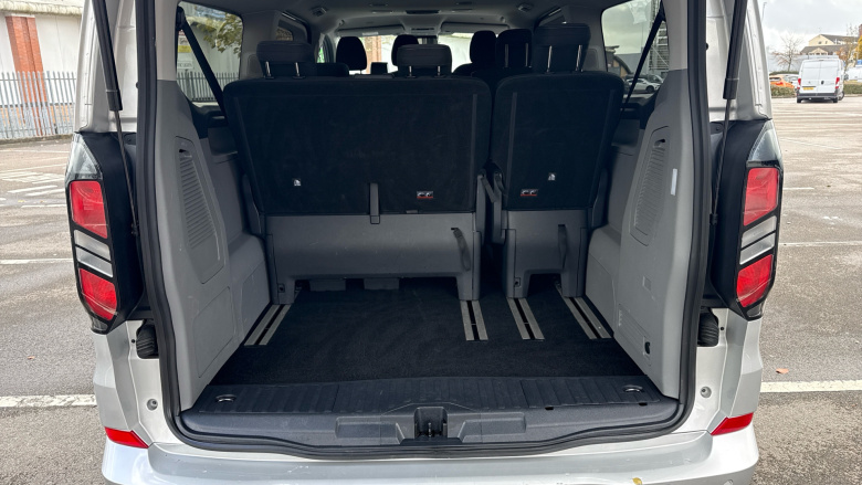 Ford Tourneo Custom 320 L2 Diesel Fwd 2.0 EcoBlue 136ps H1 Titanium 8 seater Auto